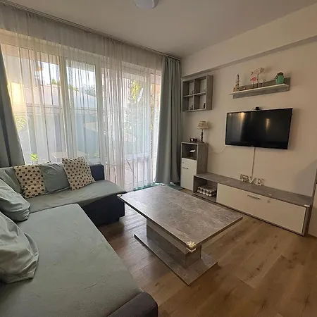 Robinson Garden ساني بيتش